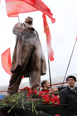 11/12 img_5483_logo.jpg