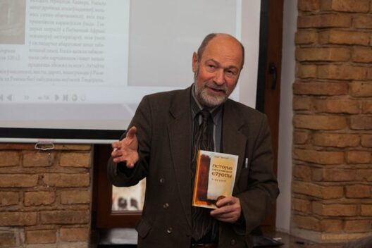 Алег Трусаў на прэзентацыі кніг па гісторыі, напісаных з беларускага гледзішча. Фота belsat.eu Алег Трусаў на прэзентацыі кніг па гісторыі, напісаных з беларускага гледзішча. Фота belsat.eu