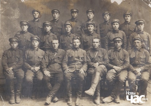 Камандзіры 4-й стралковай дывізіі РСЧА з Бабруйска,1924 год Камандзіры 4-й стралковай дывізіі РСЧА з Бабруйска,1924 год