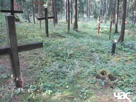 Сярод расстраляных, што ляжаць тут, вядомыя прозвішчы трох ахвяраў Сярод расстраляных, што ляжаць тут, вядомыя прозвішчы трох ахвяраў 
