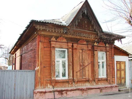 Драўляная забудова на вуліцы Парыжскай Камуны ў Гомелі Драўляная забудова на вуліцы Парыжскай Камуны ў Гомелі