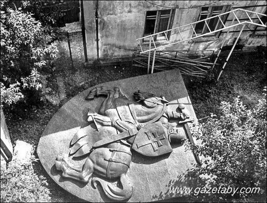 paslja_referendumu_1995_ha.jpg paslja_referendumu_1995_ha.jpg