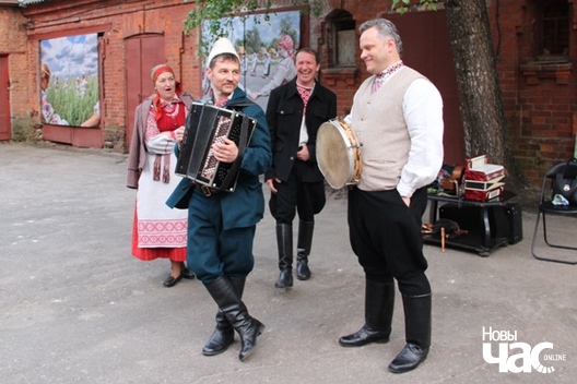 5/6 prezentacyja_rady__10__logo.jpg