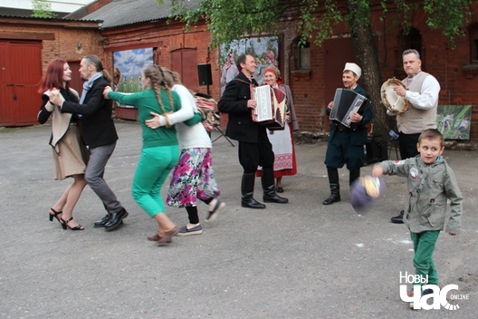 4/6 prezentacyja_rady__9__logo.jpg