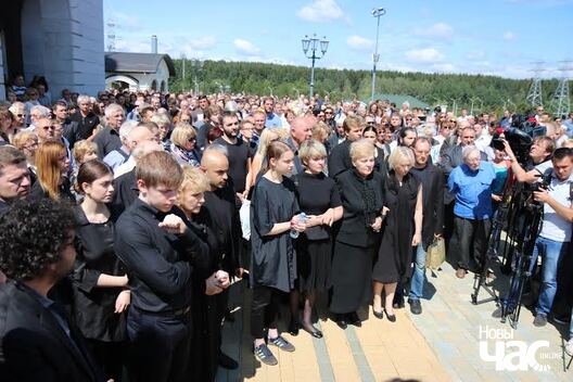 27/30 sharamet027_logo.jpg