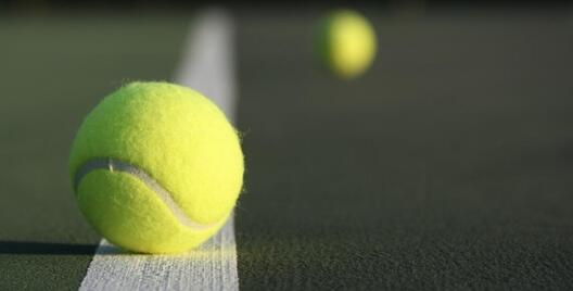 tennis_miach.jpg tennis_miach.jpg