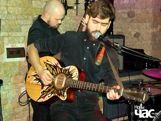 Вакаліст гурта "Re1ikt" шмат увагі надае тэкстам песень Вакаліст гурта "Re1ikt" шмат увагі надае тэкстам песень