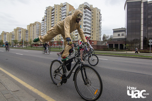 10/23 velaparad_10_logo.jpg